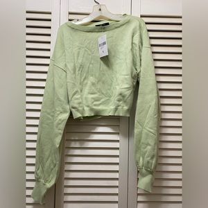 Size small Forever 21 knit sweater/sweatshirt green